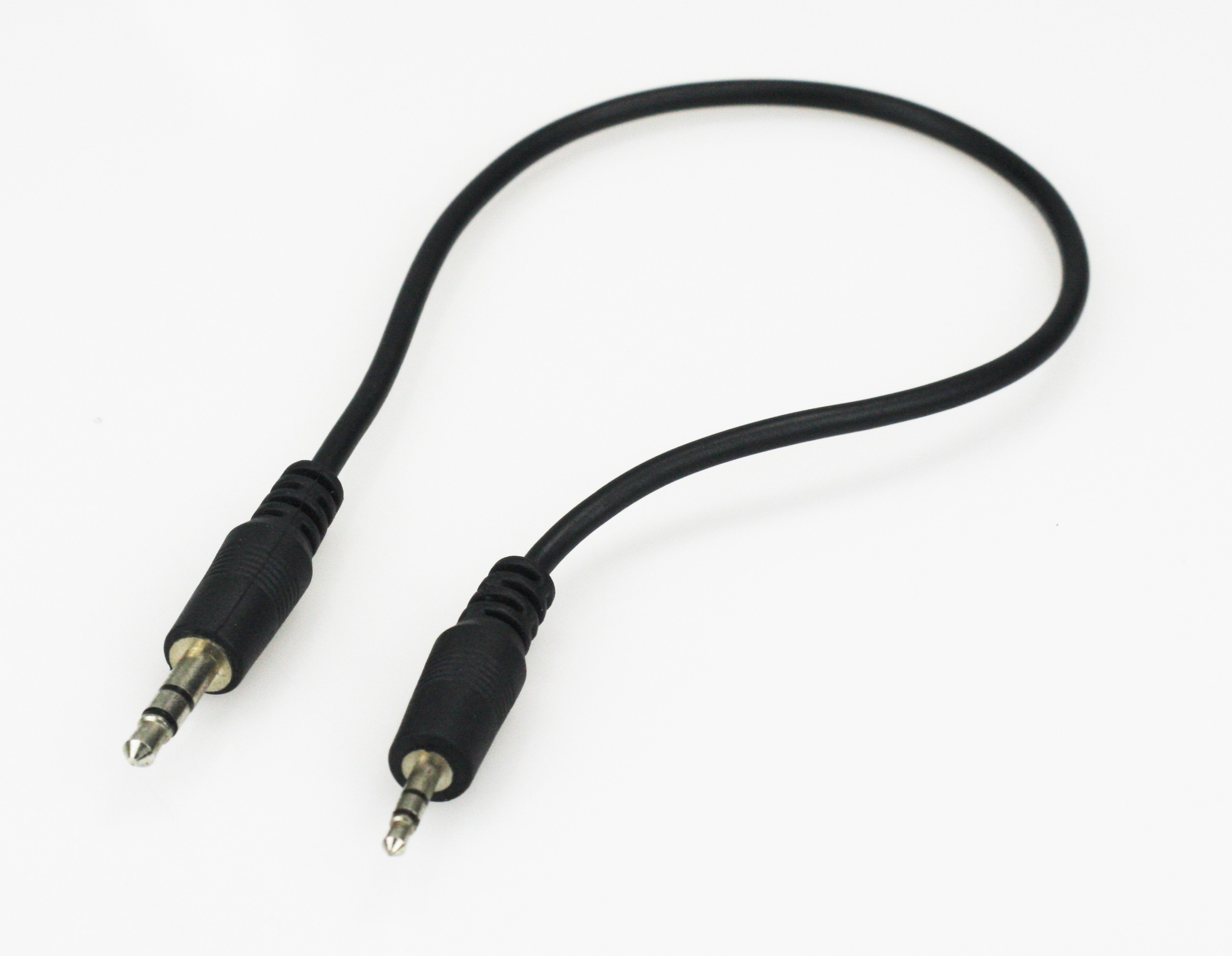 Cable Auxiliar Xtech Xtc-314 Audio 3.5Mm A 2.5Mm 0.25M Negro