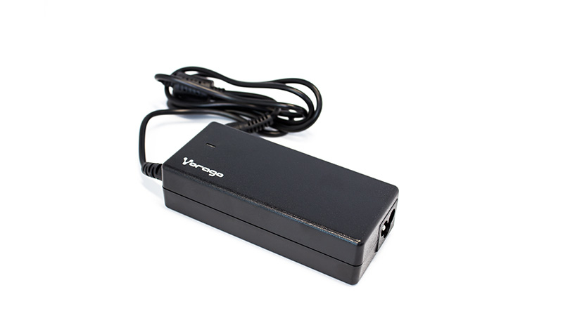 Cargador Para Laptop Vorago Au-403 Universal 65W 5 Ptas